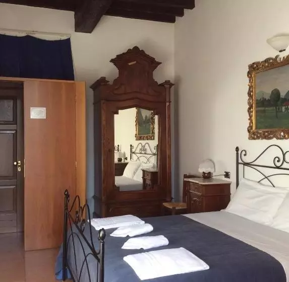 ホテル Agriturismo Rivieraoglio