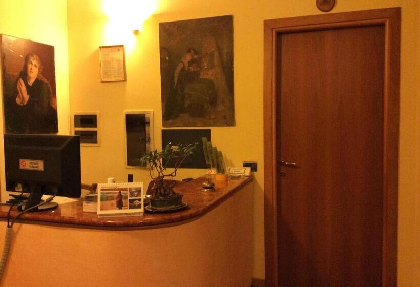 فندق Agriturismo Rivieraoglio