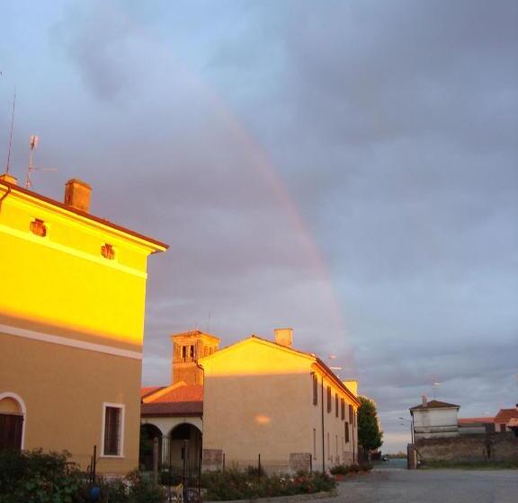 فندق Agriturismo Rivieraoglio