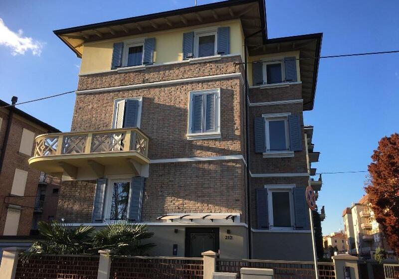 پانسیون La Bella Modena