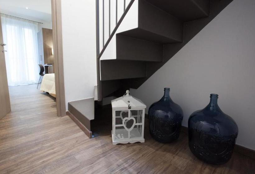 膳宿费 Magnifica Luxury Suites