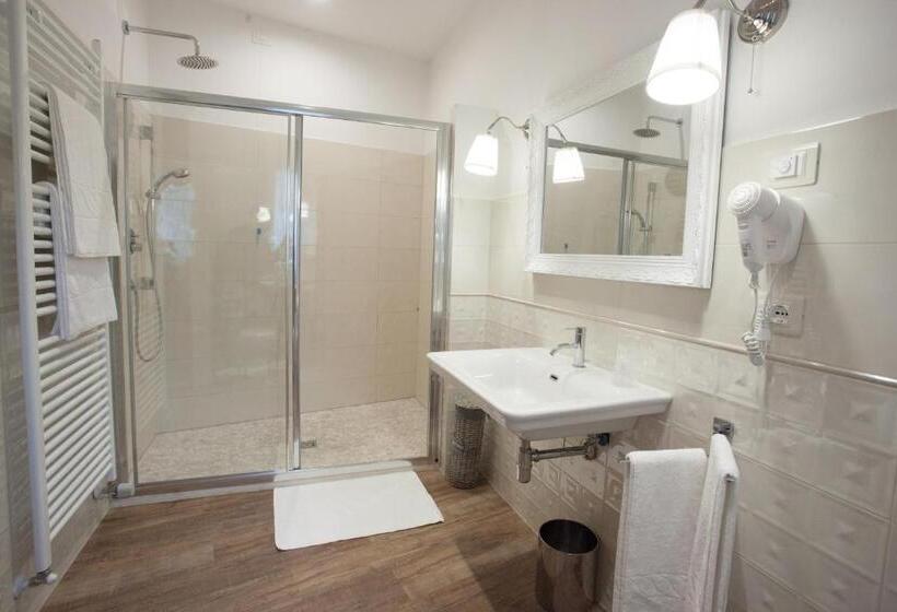 膳宿费 Magnifica Luxury Suites