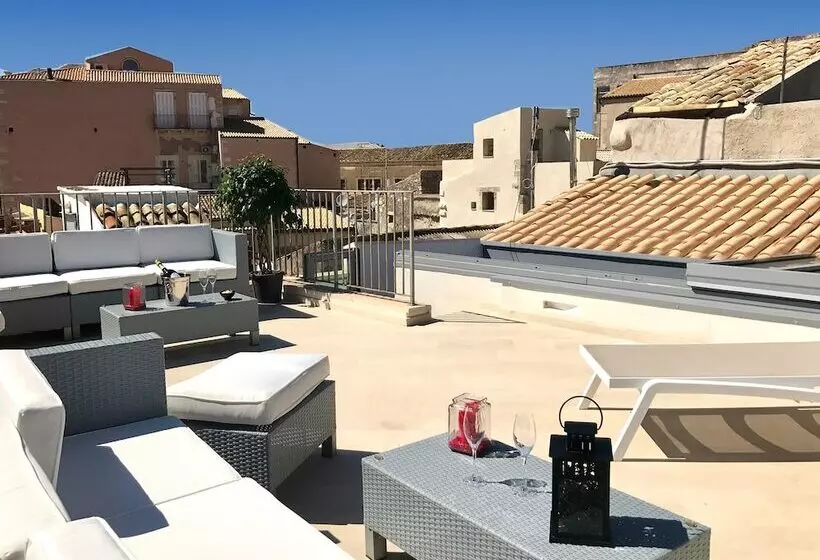 Re Federico Boutique