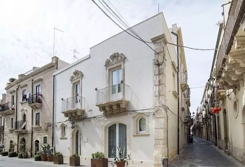 Re Federico Boutique