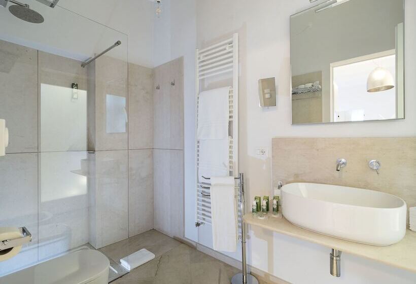 Re Federico Boutique