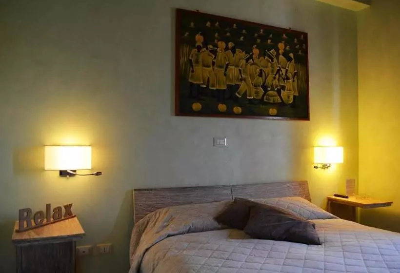 ホテル Agriturismo Colle Del Giglio