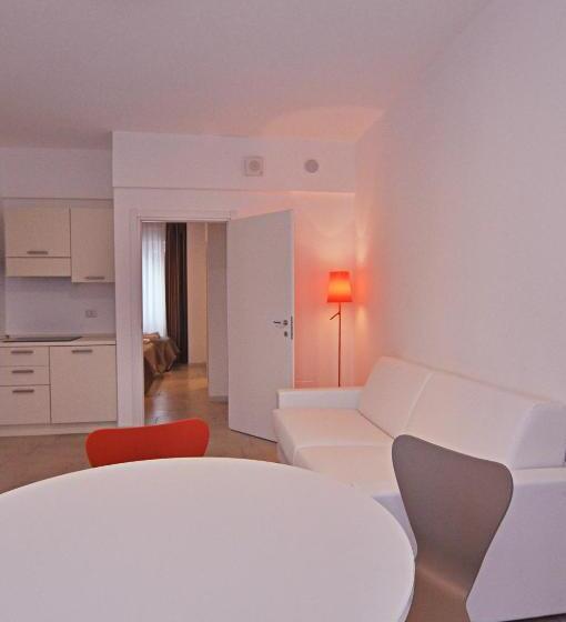 Bb Hotels Aparthotel Visconti