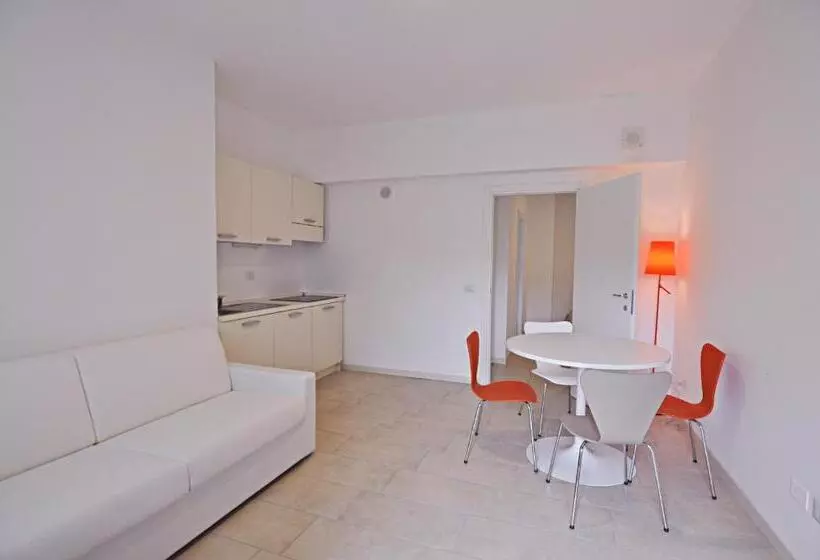 Bb Hotels Aparthotel Visconti