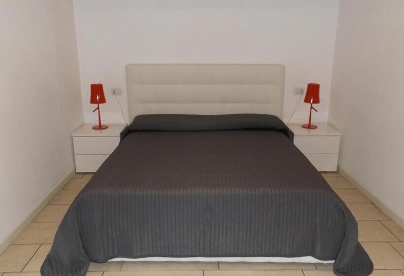 Bb Hotels Aparthotel Visconti