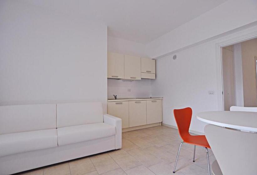 Bb Hotels Aparthotel Visconti