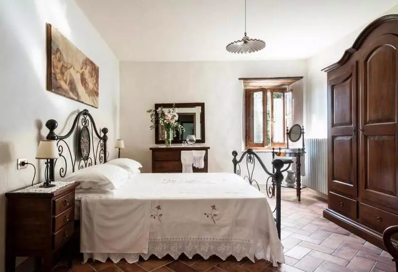ホテル Agriturismo Di Baroni Enzo