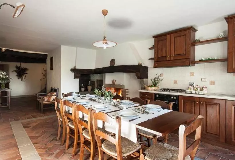 ホテル Agriturismo Di Baroni Enzo