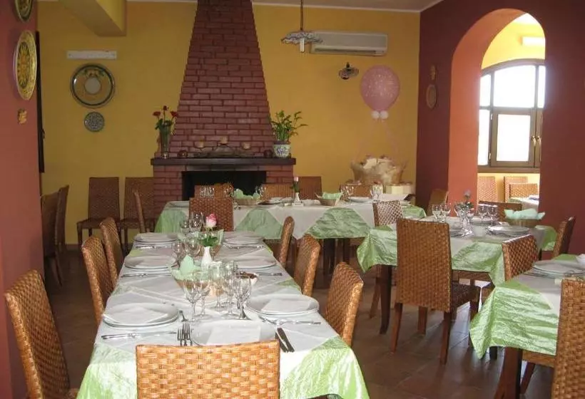 ホテル Agriturismo Rajata