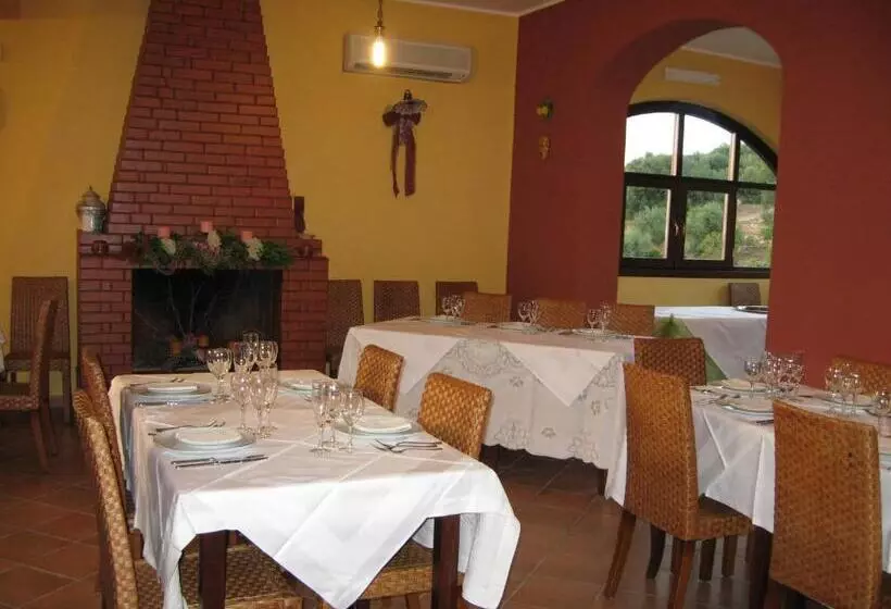 ホテル Agriturismo Rajata