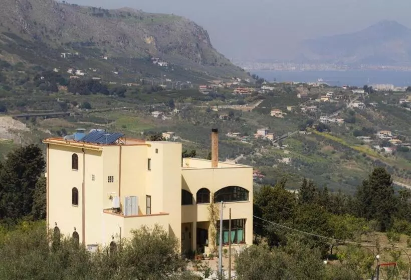 ホテル Agriturismo Rajata