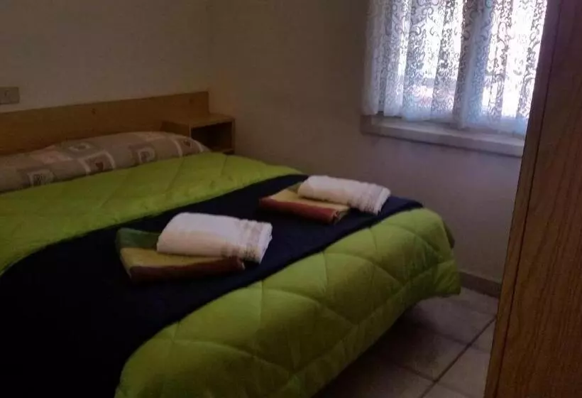 ホテル Eureka Azienda Agrituristica