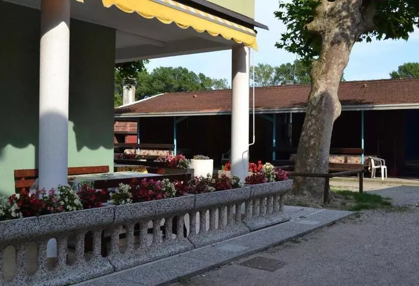 ホテル Eureka Azienda Agrituristica