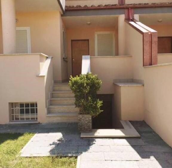 פנסיון Monnalisa Village