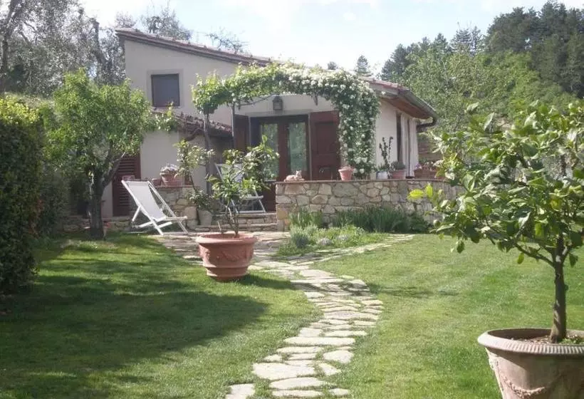 هتل Agriturismo Podere Torre