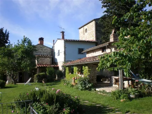 هتل Agriturismo Podere Torre