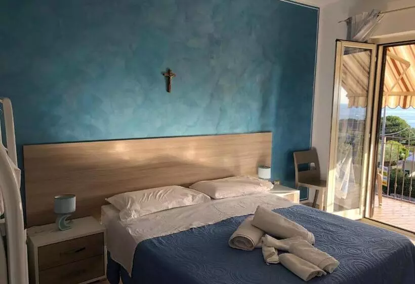 پانسیون Red Stone