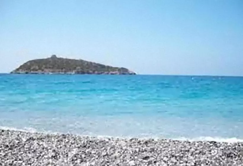 پانسیون Red Stone