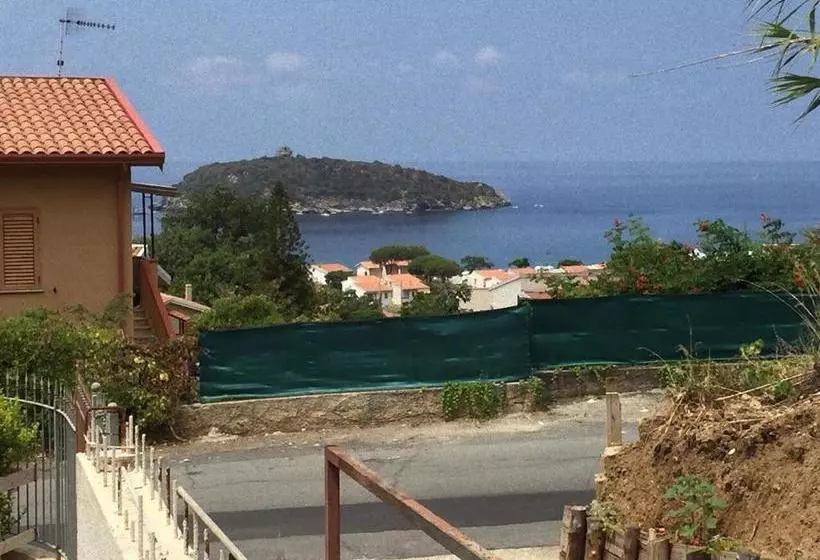 پانسیون Red Stone