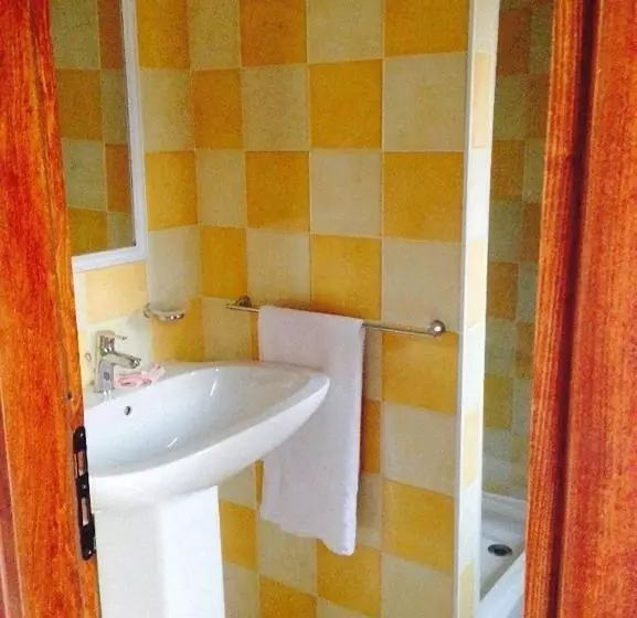 پانسیون Red Stone