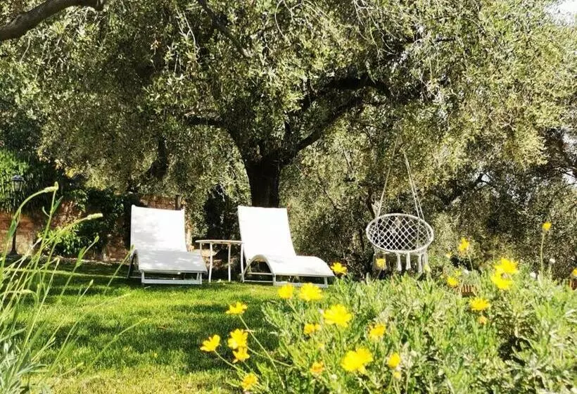 Hotelli Agriturismo C'era Una Volta