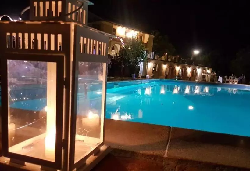 Hotelli Fonte Di Maroglio Rooms&apartments