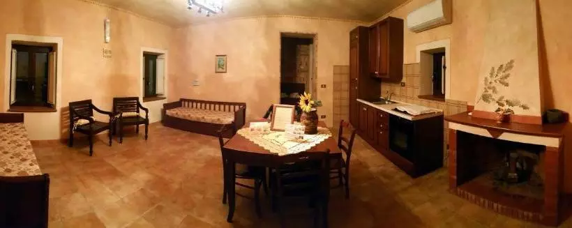 Hotelli Fonte Di Maroglio Rooms&apartments