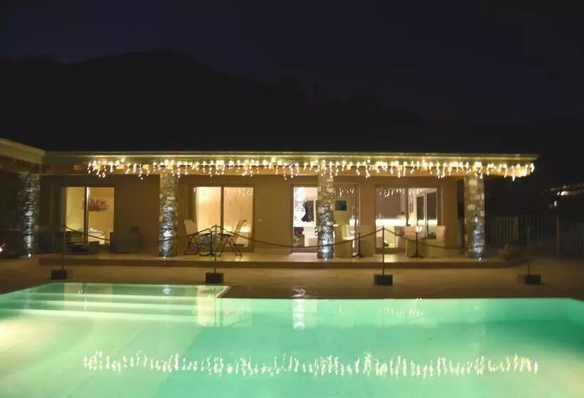 ホテル Agriturismo Le Fontane