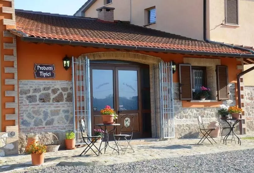 ホテル Agriturismo S. Apollinare