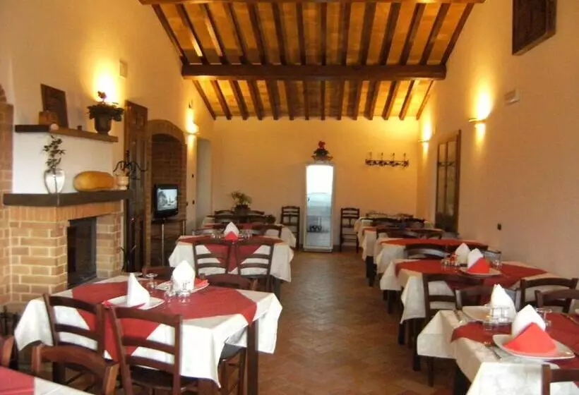 ホテル Agriturismo S. Apollinare