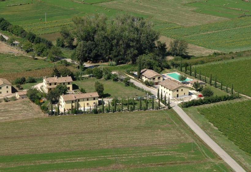 בית מלון כפרי Agriturismo Villaggio Green