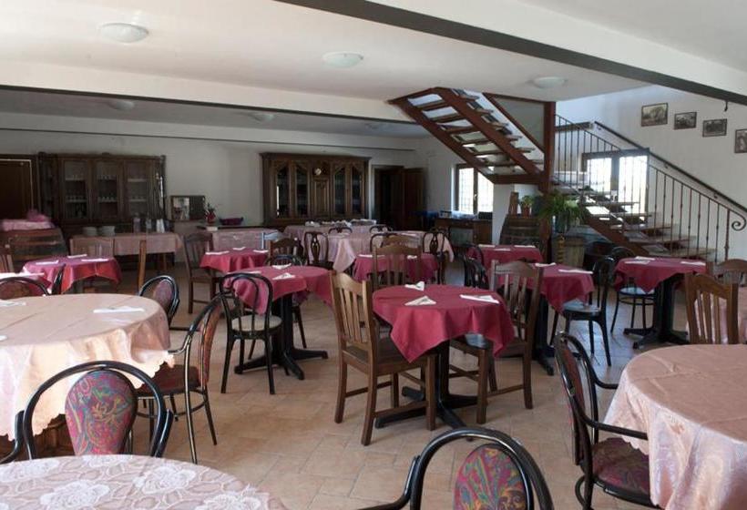 בית מלון כפרי Agriturismo Villaggio Green