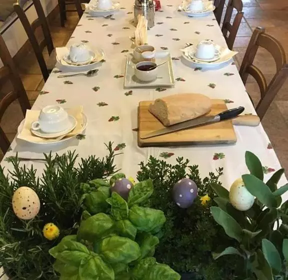 Hotelli Agriturismo Borgo Laurice