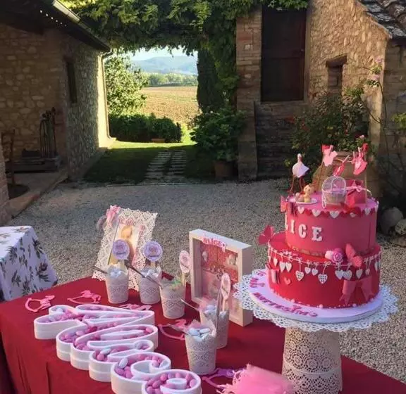 Hotelli Agriturismo Borgo Laurice