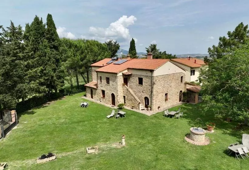ホテル Agriturismo L'antica Quercia