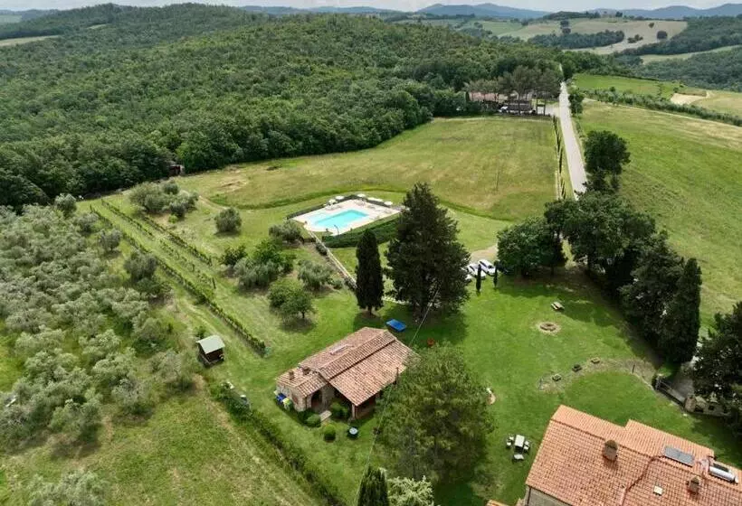ホテル Agriturismo L'antica Quercia