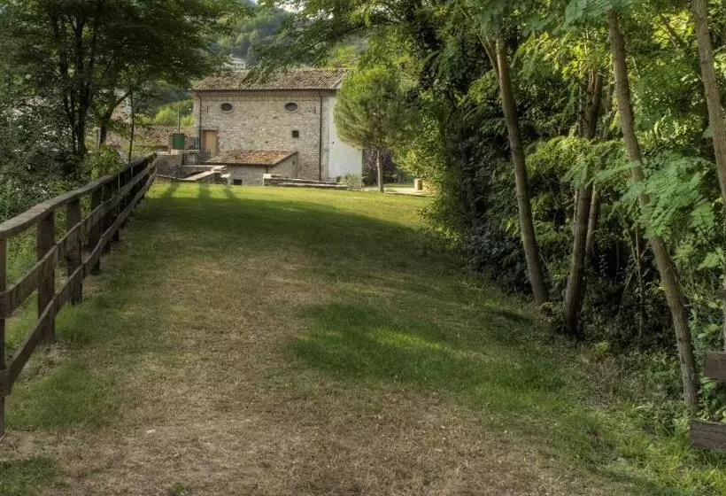 Hotelli Albergo Diffuso La Piana Dei Mulini