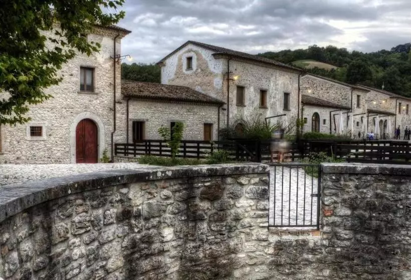Hotelli Albergo Diffuso La Piana Dei Mulini