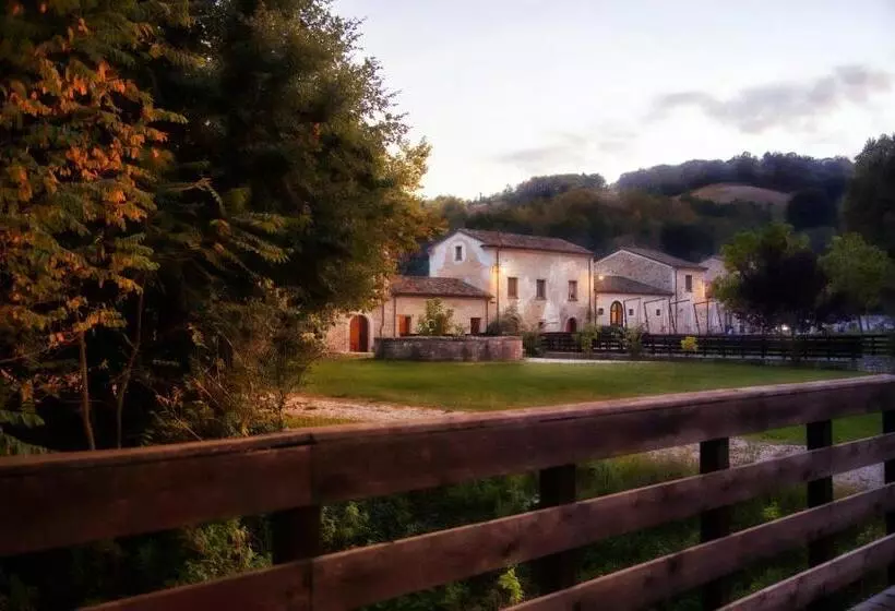 Hotelli Albergo Diffuso La Piana Dei Mulini