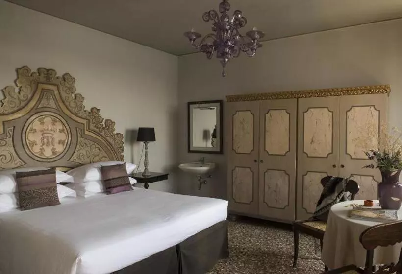 پانسیون La Residenza 818