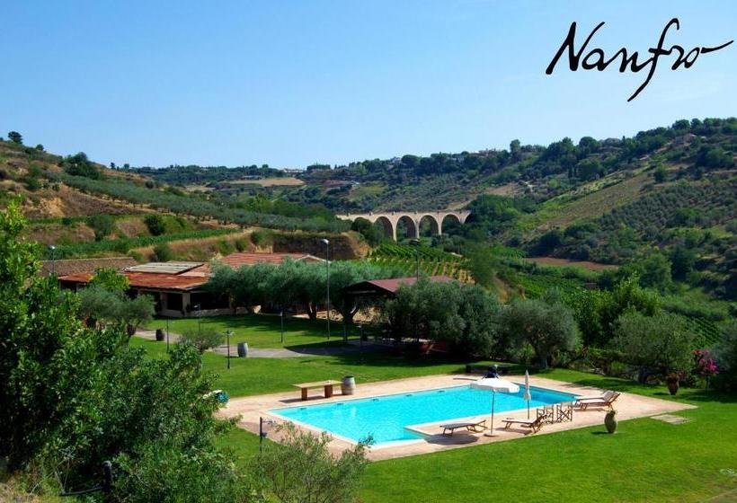 هتل Antica Tenuta Del Nanfro
