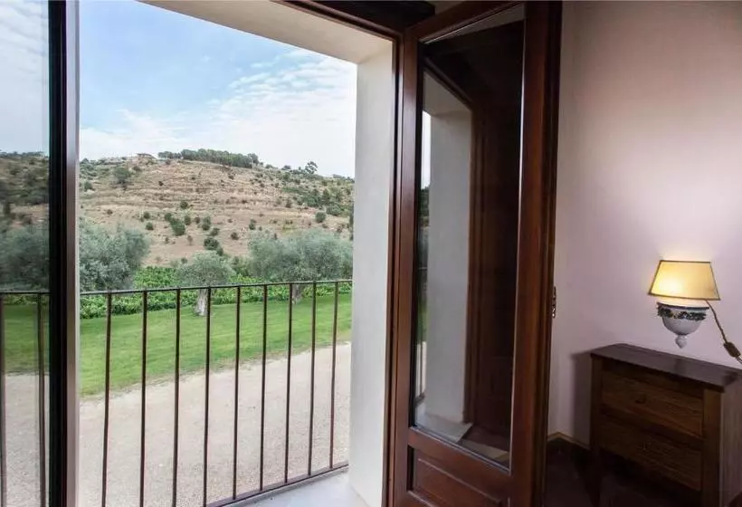 هتل Antica Tenuta Del Nanfro