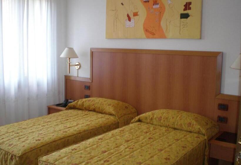 酒店 Locanda Trattoria Al Rio