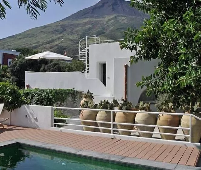 Il Gabbiano Relais In Stromboli