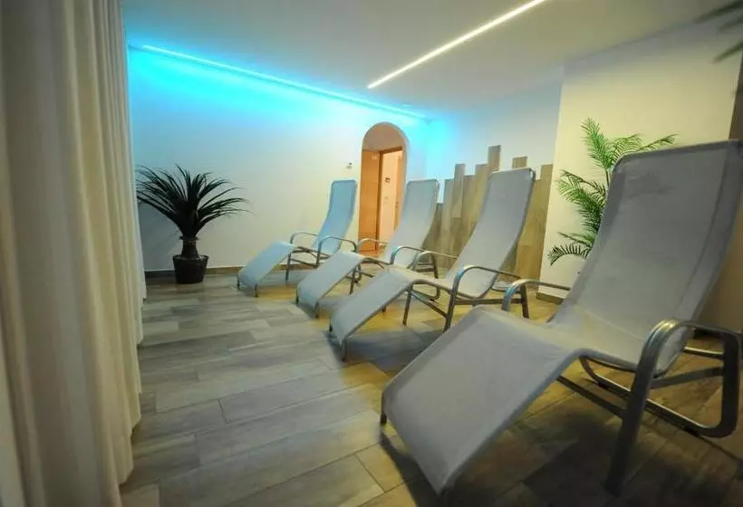 Apartments Restaurant Rusctlea