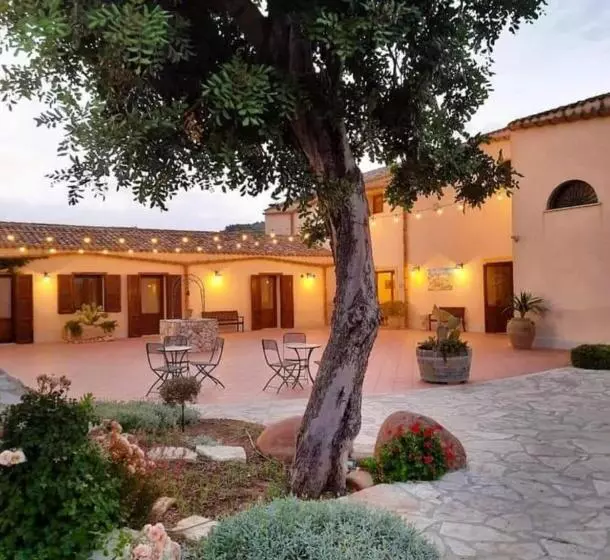 ホテル Agriturismo Antichi Granai